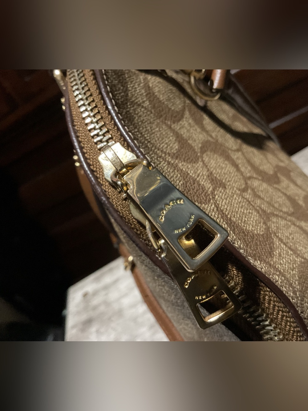 Coach Satchel - Picture 4 of 11